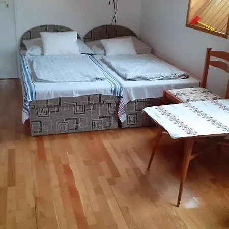 ゲストハウス Anna Vendeghaz