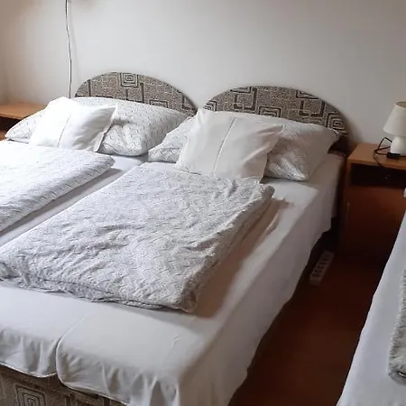 Anna Vendeghaz ゲストハウス