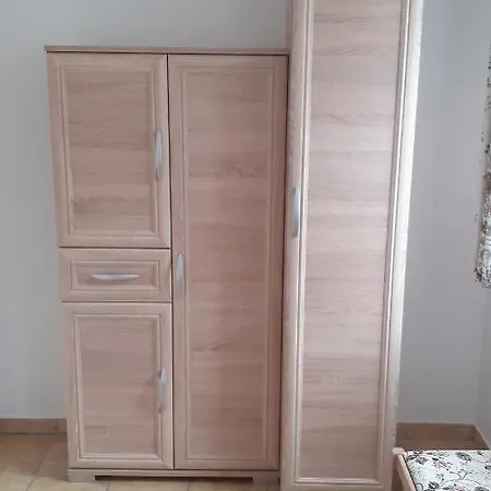 Anna Vendeghaz ゲストハウス バラトンアカリ